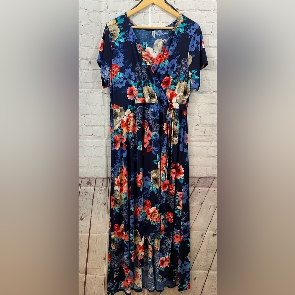 Emerald Faux Wrap Dress Floral High Low Midi Maxi
Womens Plus Size 1X Stretchy